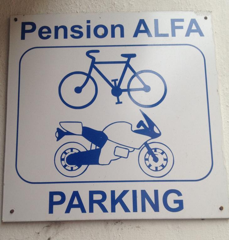 Pension Alfa & Whisky Pub Табор Екстер'єр фото